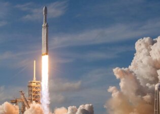 spacex-OHOU-5UVIYQ-unsplash cropped